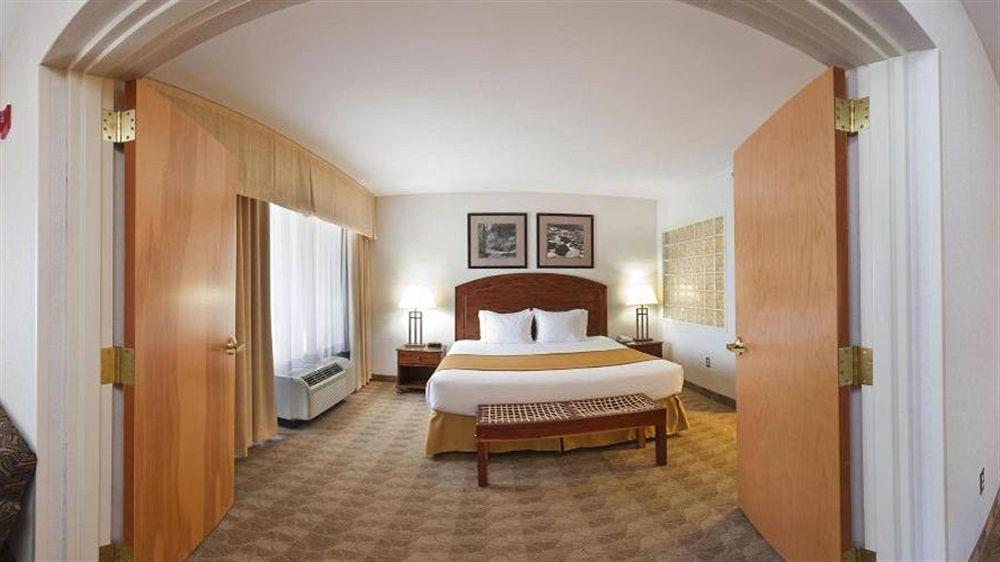 Holiday Inn Express Boone By Ihg Екстериор снимка