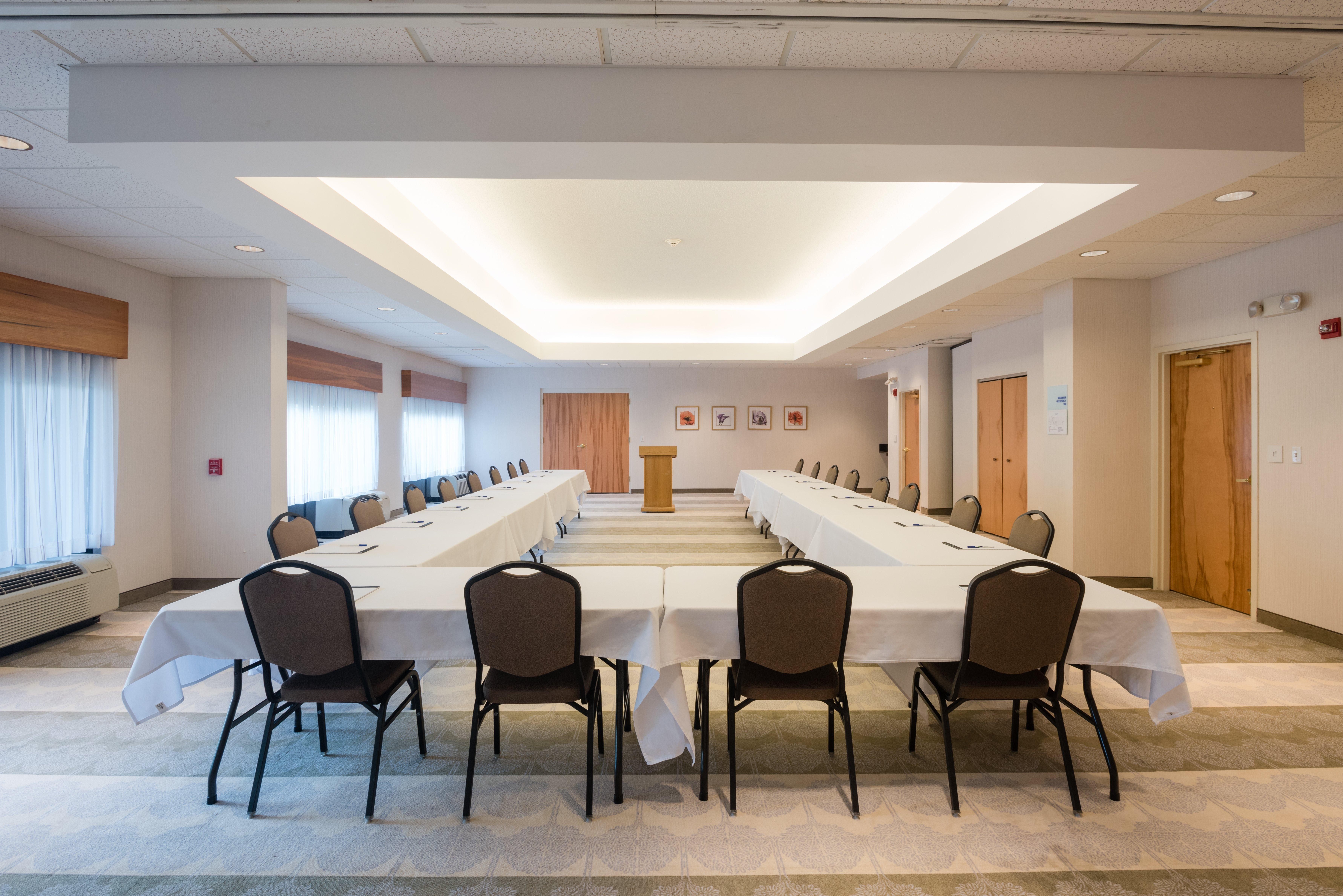 Holiday Inn Express Boone By Ihg Екстериор снимка