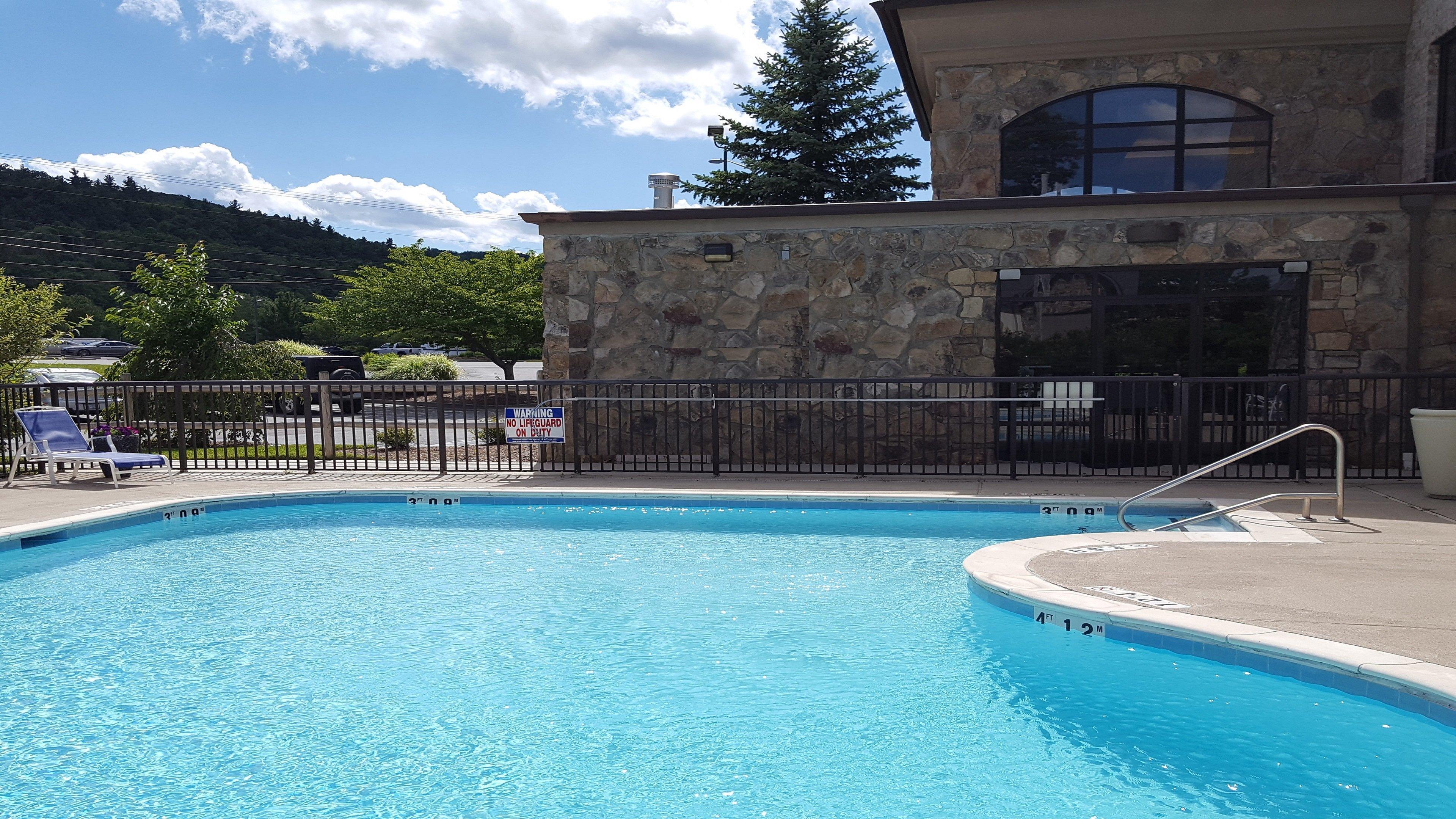Holiday Inn Express Boone By Ihg Екстериор снимка