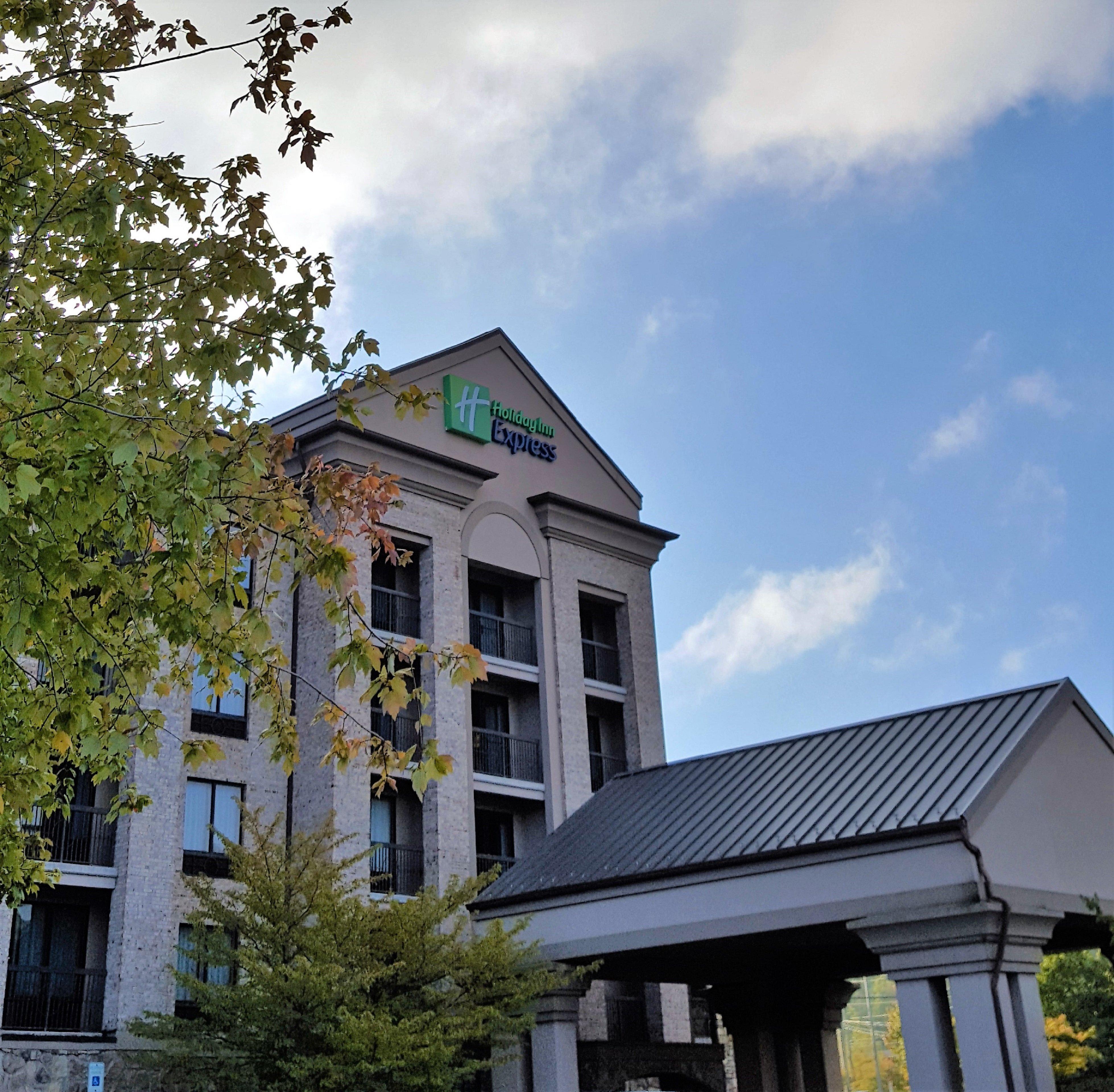 Holiday Inn Express Boone By Ihg Екстериор снимка