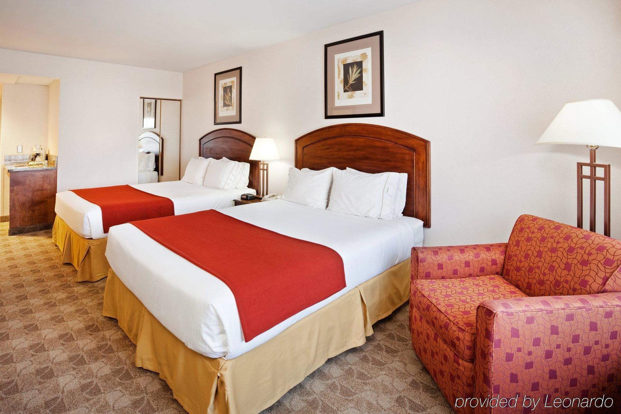 Holiday Inn Express Boone By Ihg Екстериор снимка