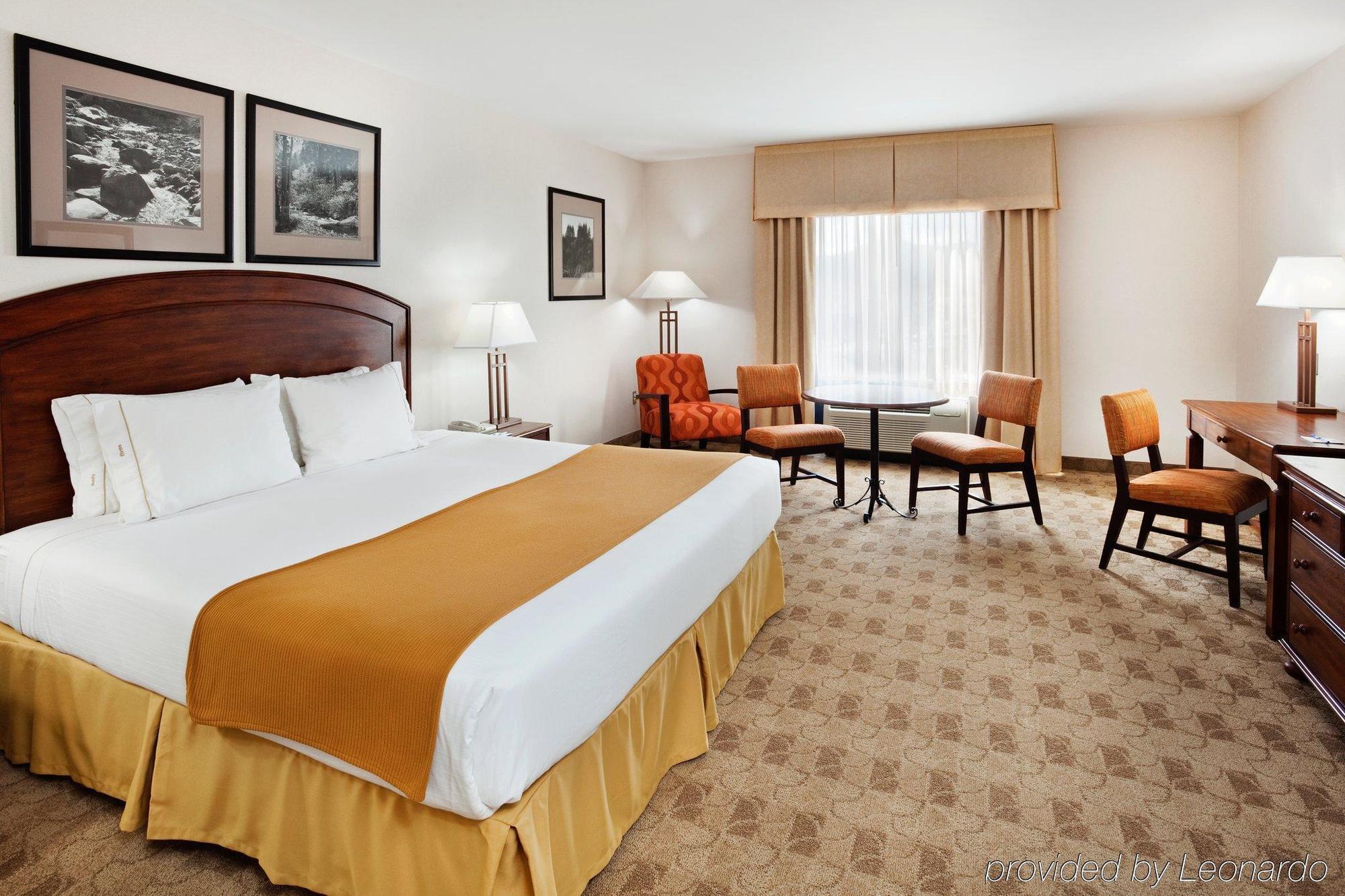 Holiday Inn Express Boone By Ihg Екстериор снимка