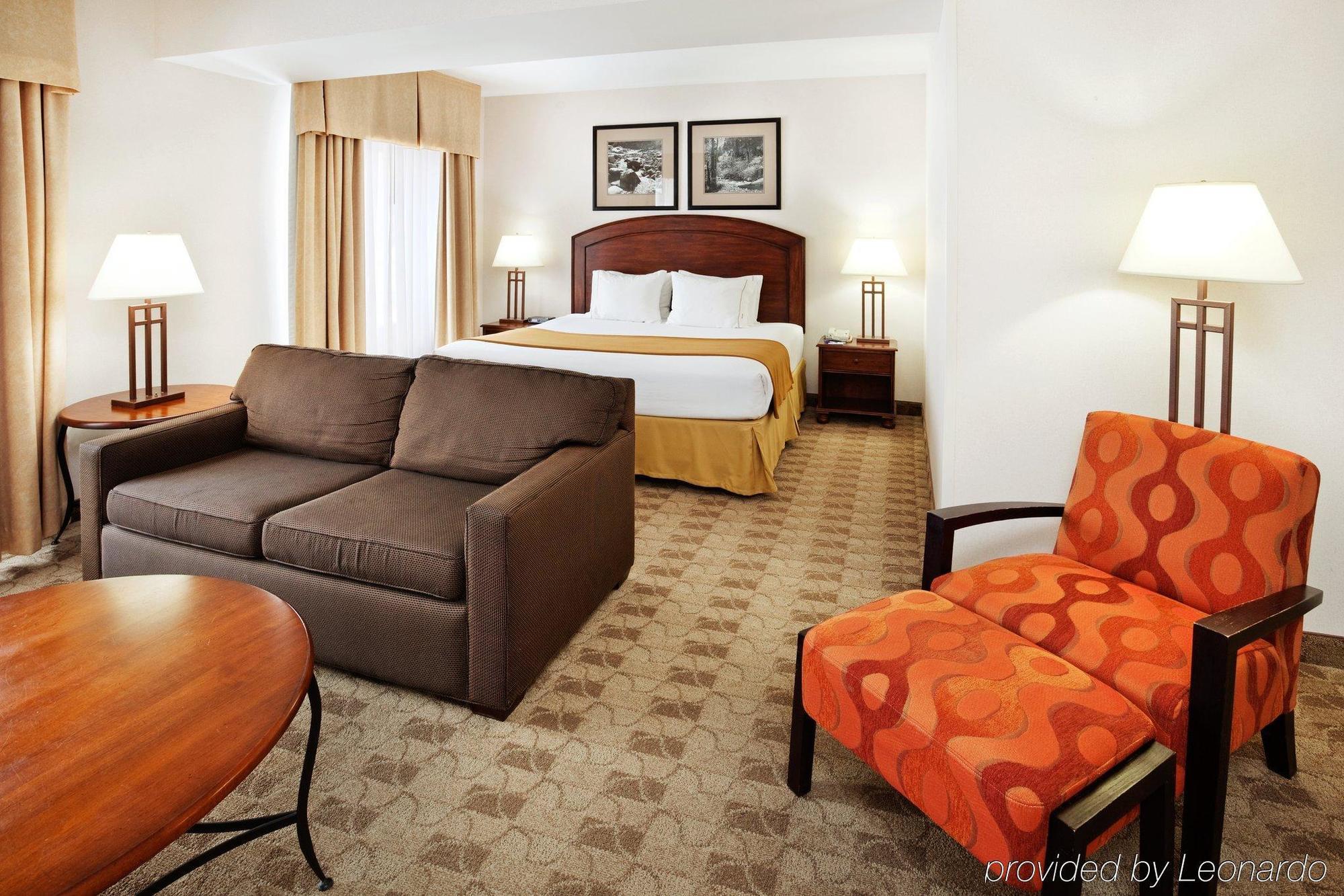 Holiday Inn Express Boone By Ihg Екстериор снимка