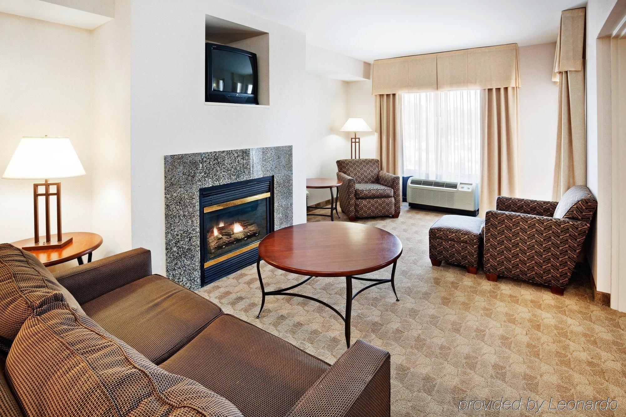 Holiday Inn Express Boone By Ihg Екстериор снимка