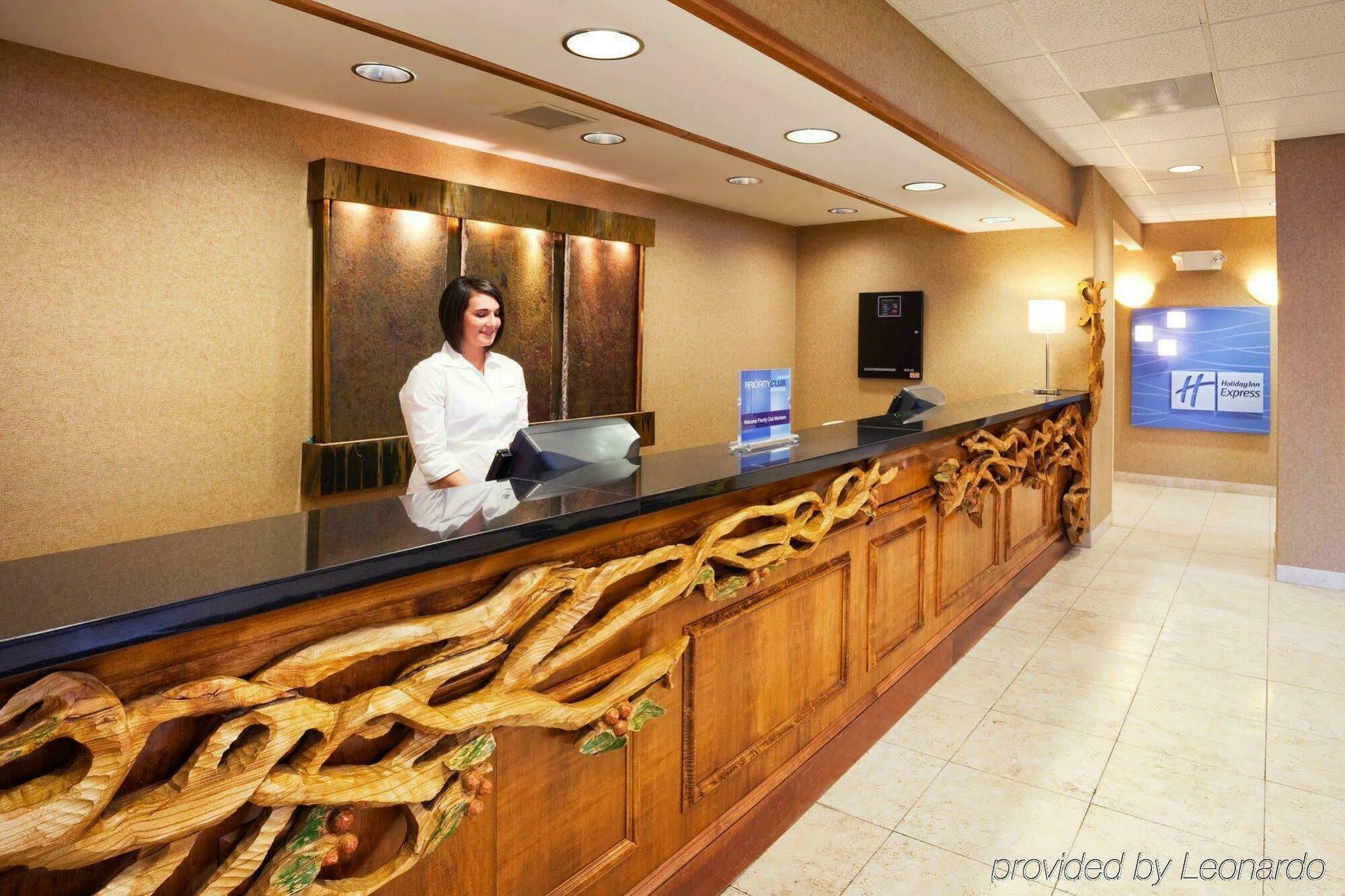 Holiday Inn Express Boone By Ihg Екстериор снимка